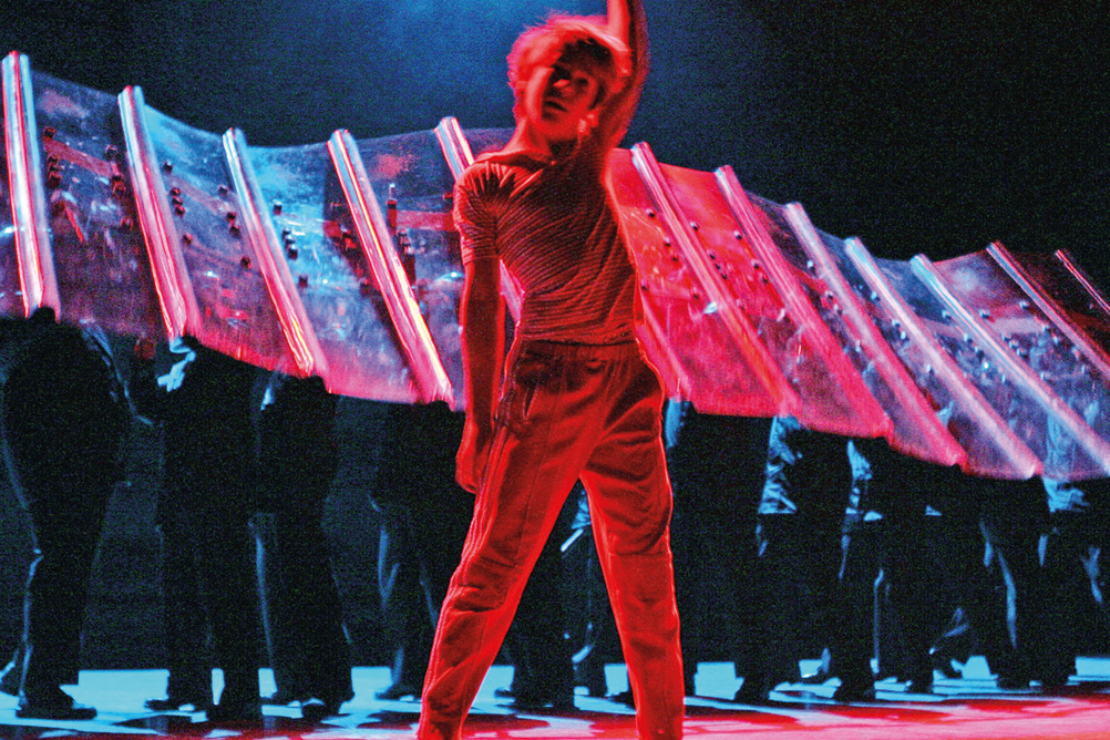 Liam Mower as Billy in the original Victoria Palace production, 2005
